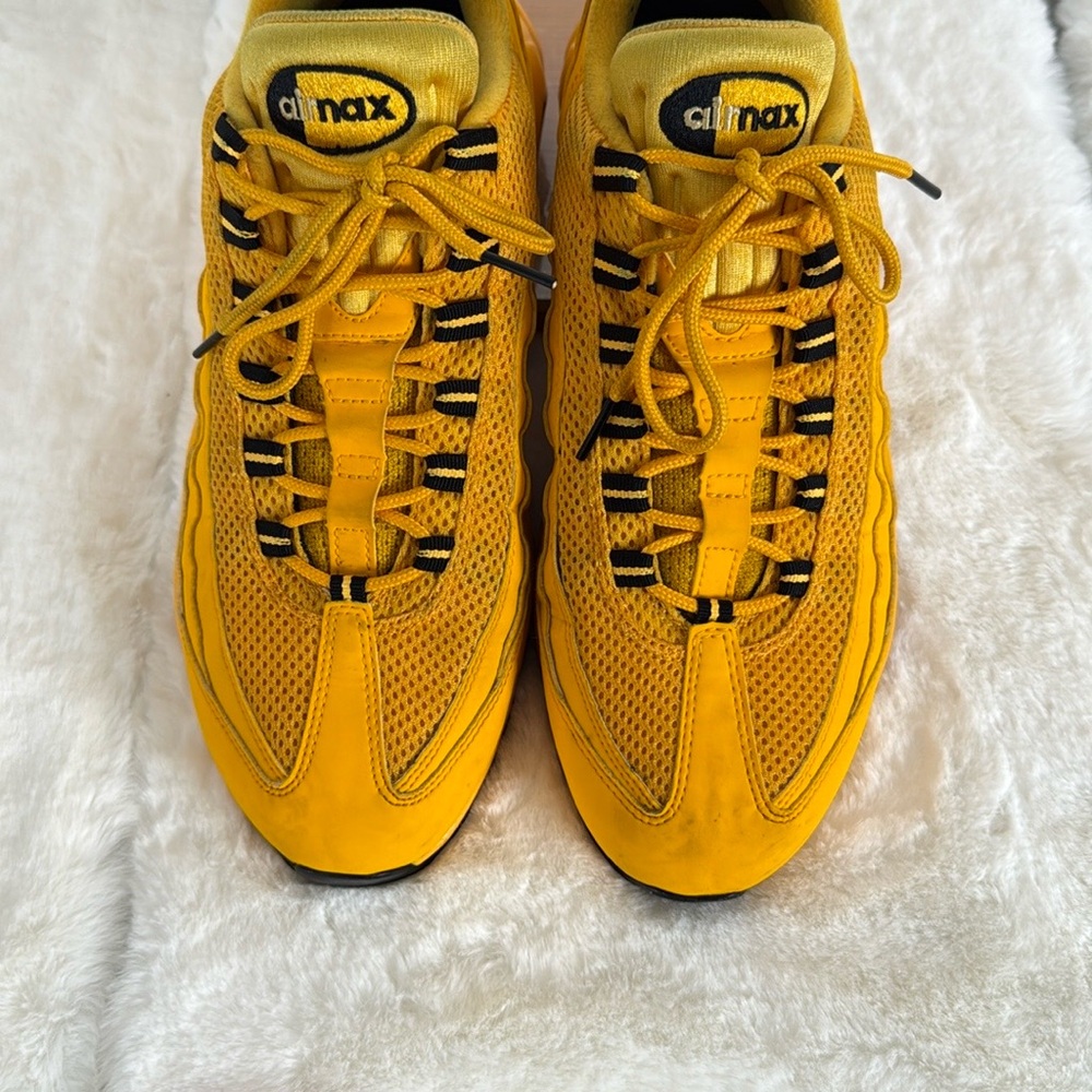 Nike Air Max Yellow Sneakers